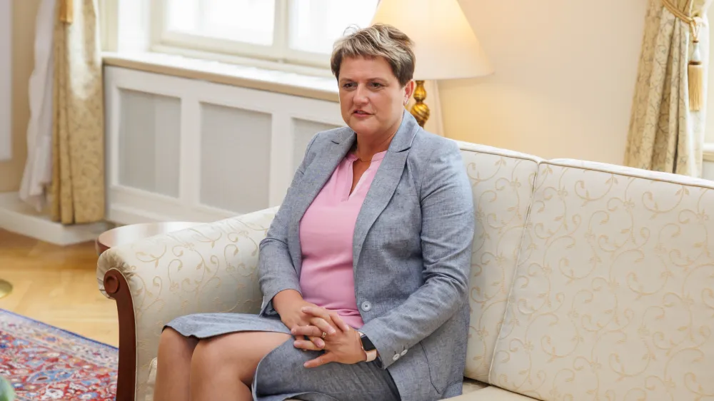 Ljubljana, Predsedniska palaca.<br>Predsednik republike Borut Pahor je vodil posvetovanja z vodji poslanskih skupin in predstavnikoma narodnih skupnosti DZ o izboru kandidata za predsednika vlade.<br>Vodja poslanske skupine SDS Jelka Godec.