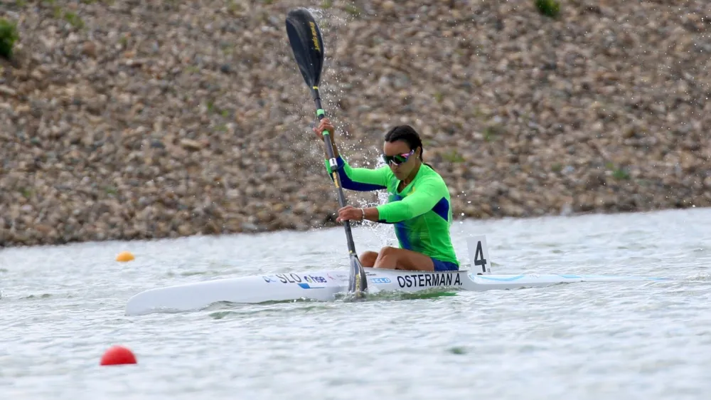 Racice.<br>Anja Osterman je osvojila drugo mesto na prvi tekmi sezone svetovnega pokala v sprintu na mirnih vodah na 500 metrski razdalji v ceskih Racicah.<br>Foto: Kajakaska zveza Slovenije