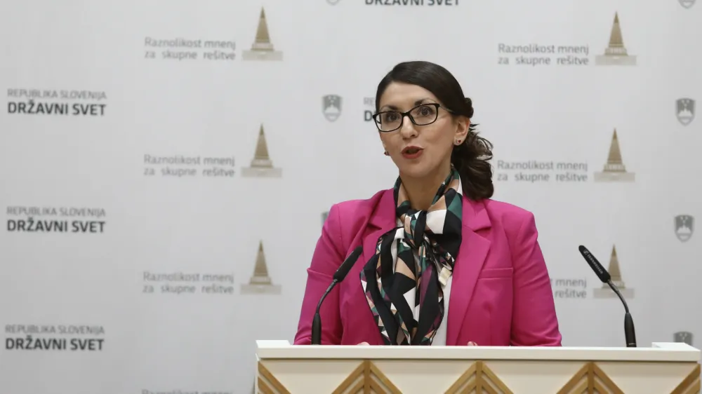 Emilija Stojmenova Duh28.05.2022 - predstavitev kandidatke za ministrico za digitalno preobrazbo Emilije Stojmenove Duh pred odborom DZ za notranje zadeve, javno upravo in lokalno samoupravo;FOTO:Luka Cjuha