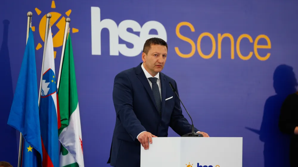 Hrastnik, Soncna elektrarna Prapretno.<br>Slovesnost ob odprtju Soncne elektrarne Prapretno.<br>Generalni direktor Holdinga Slovenske elektrarne Viktor Vracar.