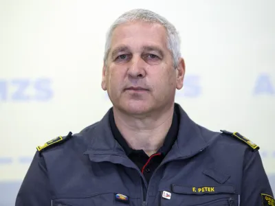 - poveljnik Gasilske zveze Slovenije Franci Petek- 14.02.2018 - AMZS Center varne vonje Vransko - dogodek Vsako reevanje se začne - na cesti: - novinarska konferenca ob zaključku usposabljanj na simulatorju intervencijske vonje //FOTO: Matja Rut