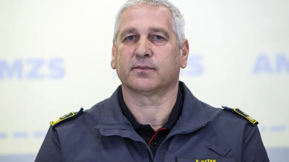 - poveljnik Gasilske zveze Slovenije Franci Petek- 14.02.2018 - AMZS Center varne vonje Vransko - dogodek Vsako reevanje se začne - na cesti: - novinarska konferenca ob zaključku usposabljanj na simulatorju intervencijske vonje //FOTO: Matja Rut