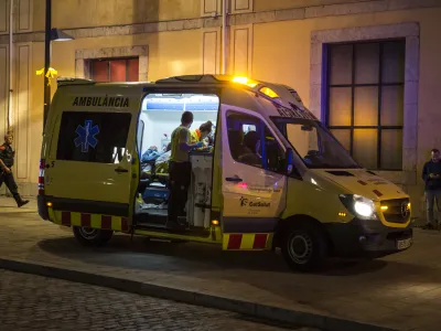 30 September 2022, Spain, Girona: Emergency services stand outside the Casa de Cultura in Girona after an explosion. Photo: Gl&ograve;ria S&aacute;nchez/EUROPA PRESS/dpa
