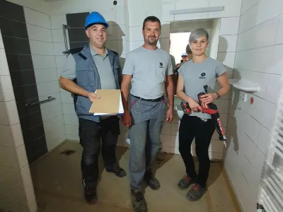 Na inovativen način spodbujajo (nadaljnje) izobraževanje, krepijo medosebne odnose in povezujejo kolektiv. F Varis Lendava