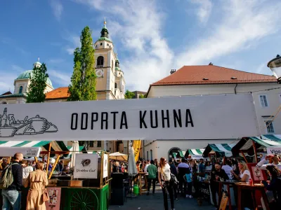 Odprta kuhna 2022