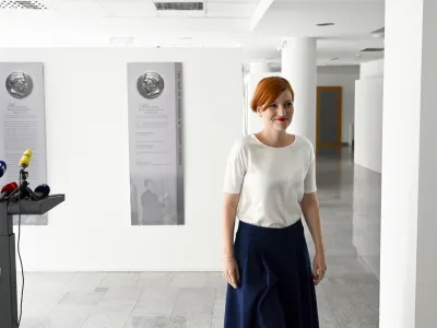 ministrica za kulturo Asta Vrečko - 09.06.2022 - Ministrstvo za kulturo - izjava za medije glede sporne razstave Popotovanja. Umetni&scaron;ka zbirka družine Boljkovac v Narodnem muzeju Slovenije, saj naj bi &scaron;lo za očitne ponaredke del velikanov svetovne likovne umetnosti //FOTO: Nik Erik Neubauer