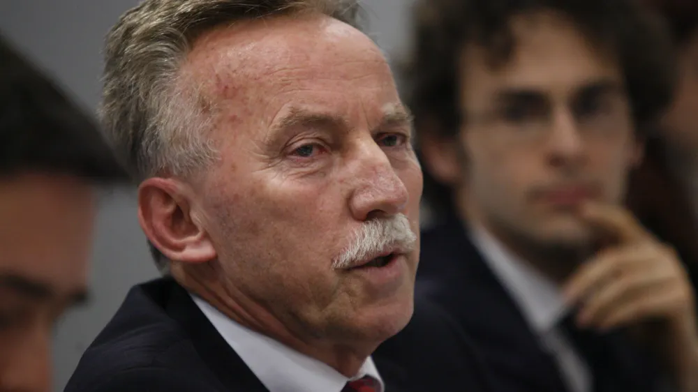 predsednik uprave UniCredit Bank dr. France Arhar- UniCredit Banka Slovenija, uprava - vodstvo predstavilo dosežke in poslovne rezultate za leto 2010;    //FOTO; Matej Pov&scaron;e