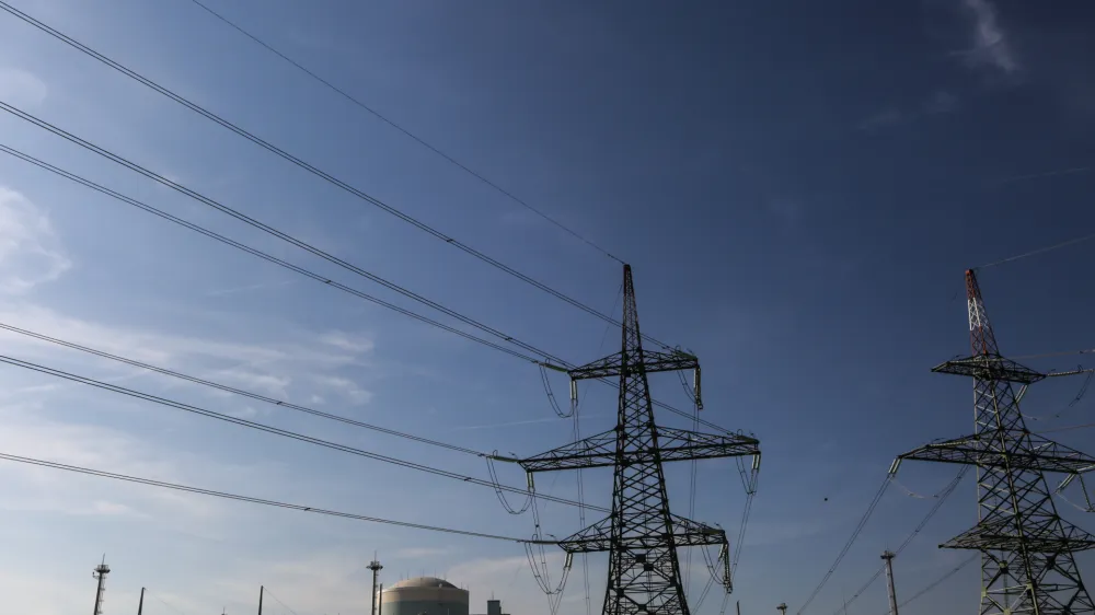 Slovenski odjemalec doslej ni imel koristi od dejstva, da slovenske proizvodne enote zagotovijo velik del električne energije, ki jo potrebujemo v Sloveniji. Bo letos drugače? Foto: Luka Cjuha&nbsp;