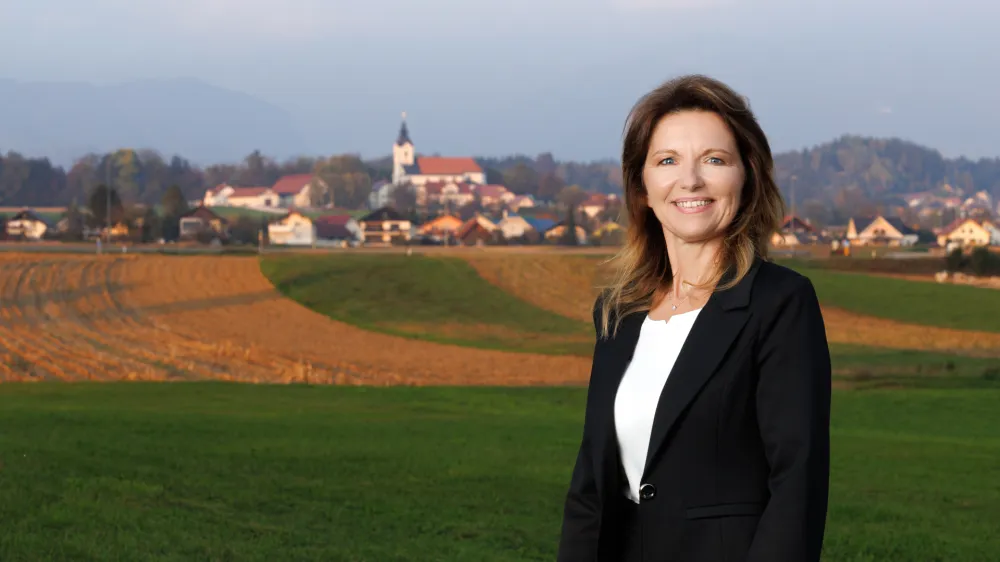 Majda Ravnikar
kandidatka za županjo Komende

Kot direktorica občinske uprave in magistra znanosti s področja javne uprave dobro poznam upravne postopke v občini, zato ne potrebujem nobenega uvajanja.