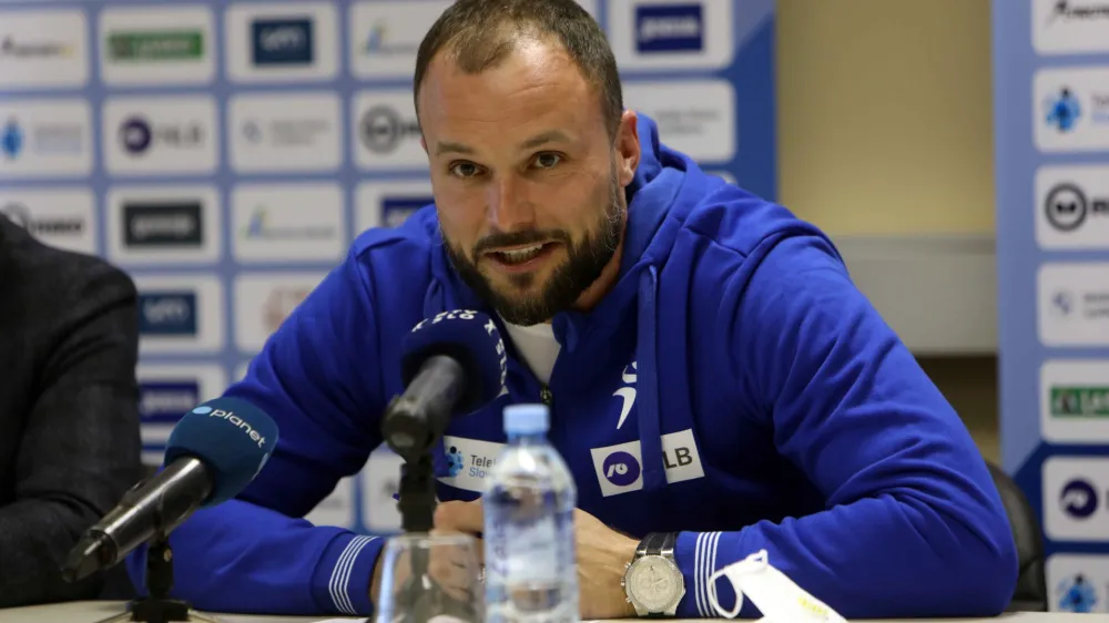 Uro&scaron; Zorman, novi selektor rokometne reprezentance<br><br><br> - 03.03.2022 - Rokometna zveza Slovenije (RZS) - novinarska konferenca novega selektorja mo&scaron;ke reprezentance Uro&scaron;a Zormana - //FOTO: Tomaž Skale 