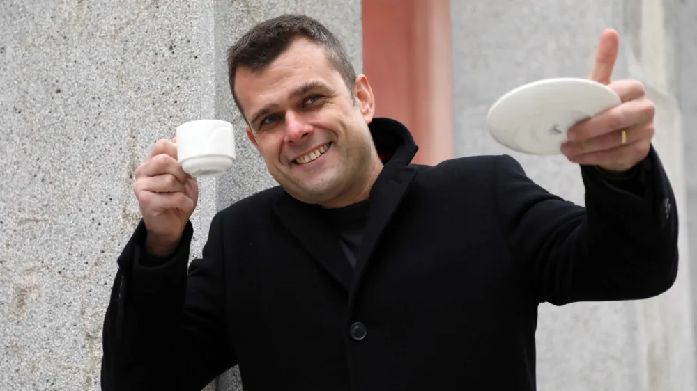 - 19.12.2022 - Rok Fabjan, direktor podjetja Coffers, ki živi v Braziliji in se ukvarja z uvozom oziroma izvozom specialnih kav iz Brazilije. //FOTO: Tomaž Skale