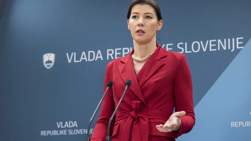 Ljubljana, vlada.<br>Novinarska konferenca po seji vlade.<br>Ministrica za pravosodje Dominika Svarc Pipan.