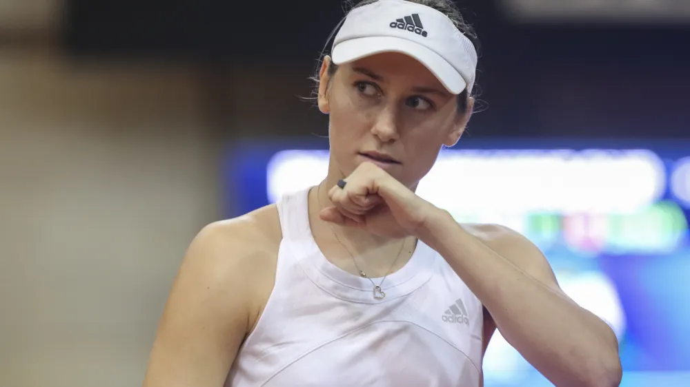 Kaja Juvan- 11.11.2022 &ndash; tenis &ndash; Slovenija: Kitajska, pokal Billie Jean King, ženske, polfinale kvalifikacij za zaključni turnir svetovne skupine: //FOTO: Jaka Gasar