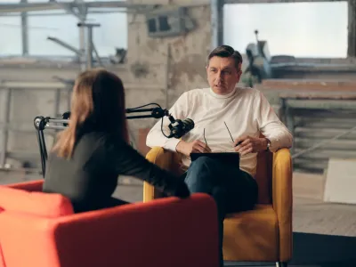 V prvi epizodi Mastercard podkasta navdiha z Borutom Pahorjem se je biv&scaron;i predsednik republike pogovarjal z 21-letno Korino Korper iz Maribora, ki je prebolela raka. Foto: Sami Rahim&nbsp;