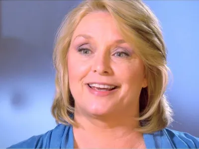 Samantha Geimer je dejala, da se je kot žrtev začela počutiti &scaron;ele, ko so jo preganjali mediji. F youtube
