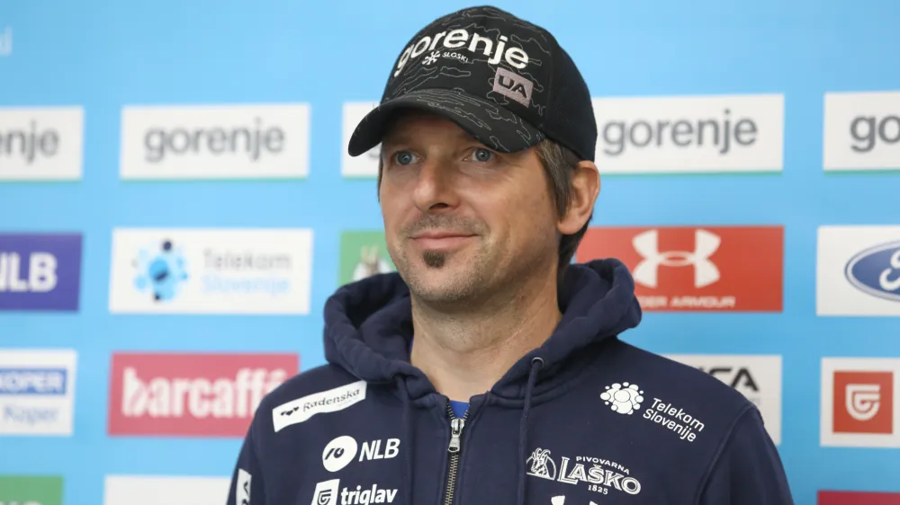  glavni trener ženske skakalne reprezentance Zoran Zupančič - 15.02.2023 &ndash; Smučarska zveza Slovenije (SZS) - mo&scaron;ka in ženska reprezentance v smučarskih skokih in smučarskih tekih za nastop na svetovnem prvenstvu v nordijskem smučanju Planica 2023 //FOTO: Luka Cjuha