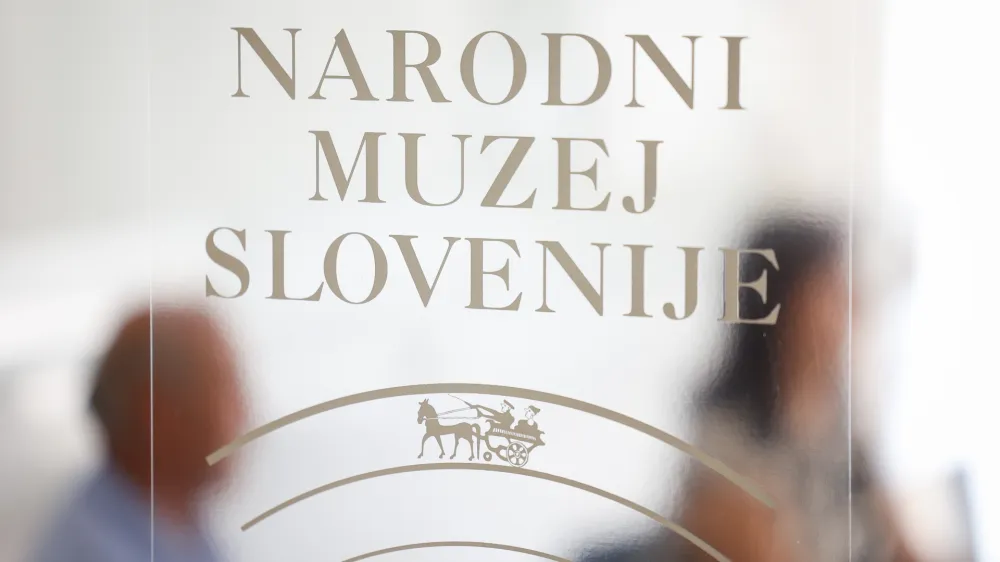 Zaposleni v Narodnem muzeju so se po izbruhu afere ogradili od nestrokovnih in neetičnih praks, ki so botrovale sramotni, a na srečo neuresničeni razstavi. Foto: STA&nbsp;