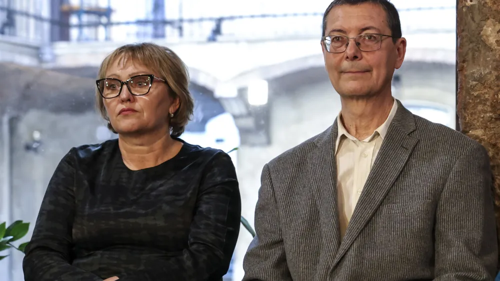 Brigita Skela Savič, strokovnjakinja za zdravstveni management, Andrej Pleterski, soavtor zakona in predstavnik delovne skupine ZPPKŽ- 04.04.2023 - Zakon o pomoči pri prostovoljnem končanju življenja - predstavitev predloga, ki so ga pripravili v delovni skupini Srebra nit &ndash; združenje za dostojno starost - //FOTO: Jaka Gasar