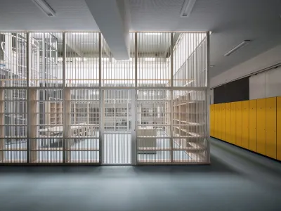 O&scaron; Vič, knjižnica