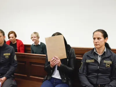 Tanja Tolimir - 22.04.2022 &ndash; sojenje Tanji Tolimiri, nekdanji strojepiski s tožilstva, ki je izdajala zaupne informacije slovenski celici kriminalne združbe kava&scaron;kega klana.//FOTO: Nik Erik Neubauer