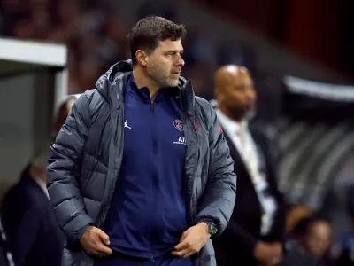 FILE PHOTO: Soccer Football - Ligue 1 - Angers v Paris St Germain - Stade Raymond Kopa, Angers, France - April 20, 2022 Paris St Germain coach Mauricio Pochettino REUTERS/Stephane Mahe/File Photo
