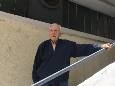 Zoran Klemen je dopoldne delal kot avtomehanik in voznik, popoldne in zvečer je vrtel filme v Hrastniku.&nbsp;
