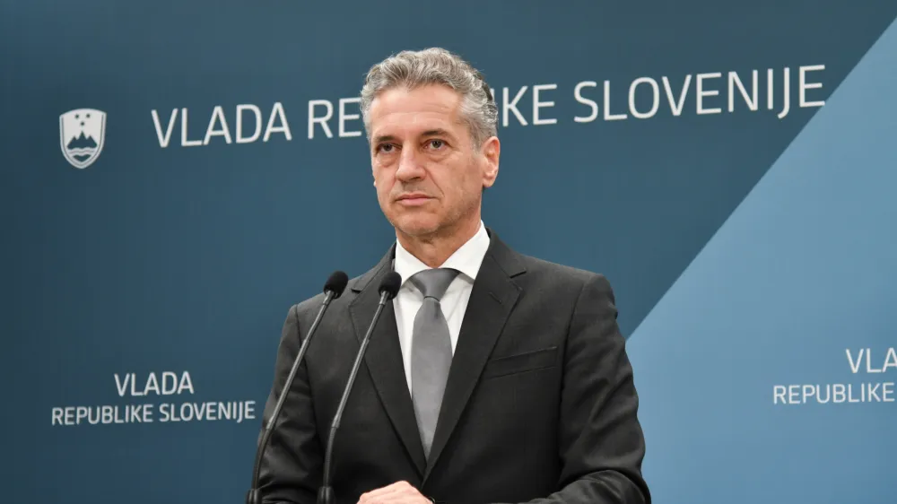Ljubljana, vlada.<br>Predsednik vlade Robert Golob je dal izjavo za medije glede odstopa ministra za zdravje Danijela Besica Loredana.
