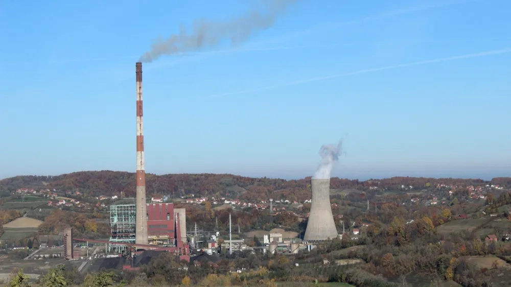 V HSE naj bi si neuradno prizadevali, da bi dosojeno od&scaron;kodnino dobili vrnjeno v naravi. Bodisi v obliki lastni&scaron;kega deleža v Ugljeviku, čeprav je termoelektrarna za dana&scaron;nje standarde docela zastarela in ne izpolnjuje evropskih zahtev glede izpustov, bodisi v obliki električne energije iz elektroenergetskega sistema Republike Srbske. Foto: dokumentacija Dnevnika&nbsp;