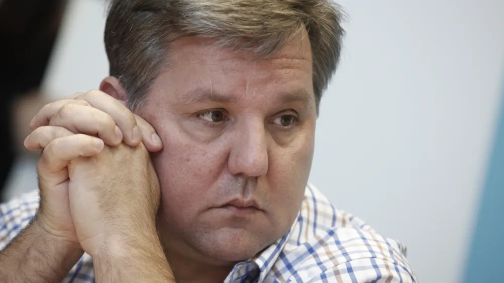 predsednik sindikata Pergam Janez Posedi,- 14.5.2013 - Parafiranje dogovora in stavkovnega sporazuma med vlado in sindikati javnega sektorja - pogajalci vlade in sindikatov javnega sektorja dosegli dogovor o varčevalnih ukrepih - vlada in sindikati //FOTO: Luka Cjuha