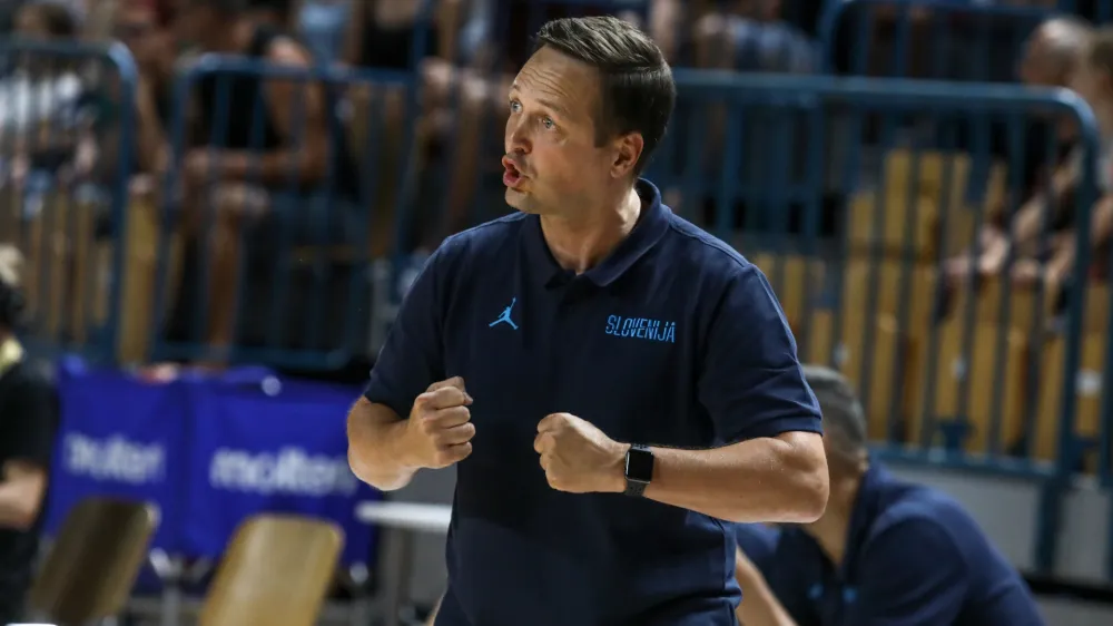 Aleksander Sekulič, selektor ko&scaron;arkarske reprezentance - 06.08.2022 &ndash; ko&scaron;arka &ndash; Slovenija: Črna gora, pripravljalna prijateljska tekma gora pred začetkom EP v Nemčiji. //FOTO: Luka Cjuha