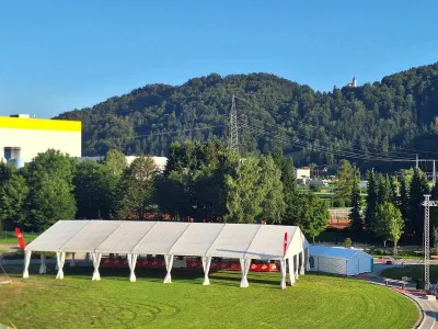 Ena največjih slovenskih prireditev, na kateri stojijo &scaron;otori podjetja Petre, je festival Metal Days v Velenju. F Petre