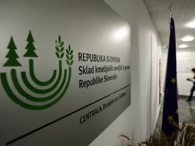 - Sklad kmetijskih zemlji&scaron;č in gozdov RS - Dunajska cesta 58/FOTO: Matej Pov&scaron;e