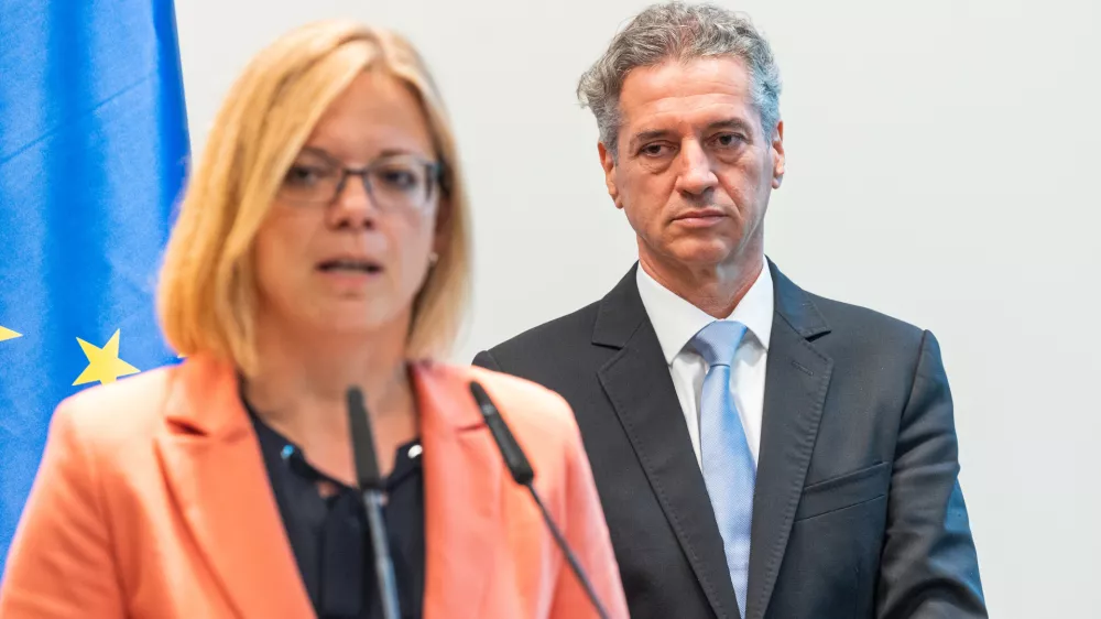 Brdo pri Kranju, Kongresni center Brdo.Izjava po srecanju zupanj in zupanov slovenskih obcin ter ministric in ministrov vlade, ki ga je gostil predsednik vlade Robert Golob.Ministrica za javno upravo Sanja Ajanovic Hovnik. / Foto: Bor Slana/sta