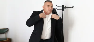 Rok Furlan je očitke iz obtožnice zanikal, njegov odvetnik pa je predlagal izločitev dokazov iz spisa, češ da so bili pridobljeni nezakonito. 