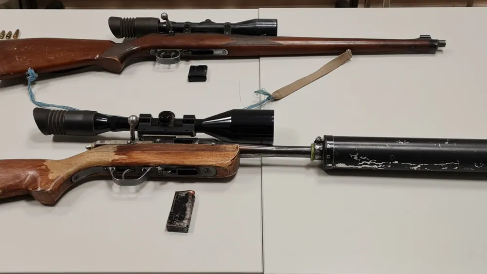 pu&scaron;ka z daljnogledom in du&scaron;ilcem