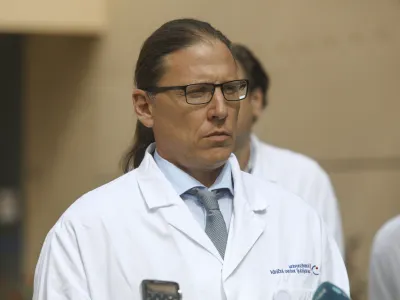 generalni direktor UKC Marko Jug,- 20.09.2023 - Pediatrična klinika UKC Ljubljana - obisk predsednika vlade Roberta Goloba, ki opravlja funkcijo ministra za zdravje, //FOTO: Luka Cjuha