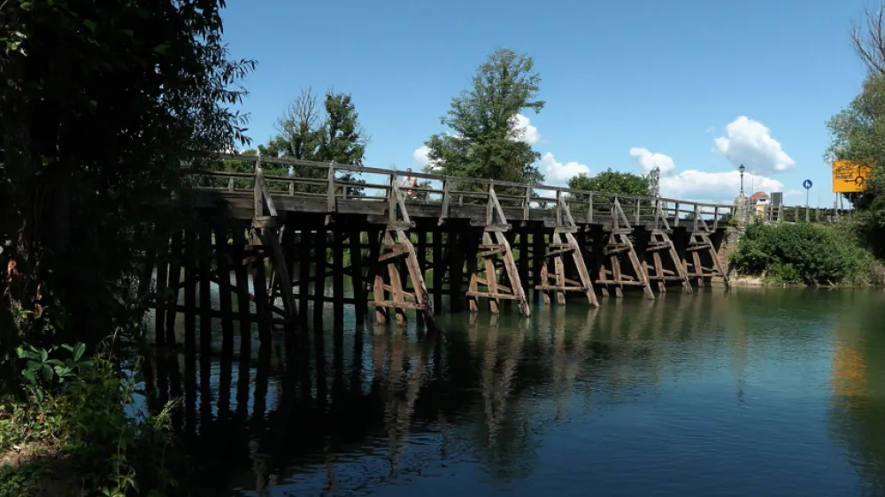 Kostanjevica na Krki, most