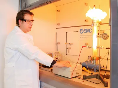 Posledice nezgod na delovnem mestu so danes bistveno resnej&scaron;e kot v preteklosti, opozarjajo na ljubljanski fakulteti za kemijo in kemijsko tehnologijo.&nbsp;