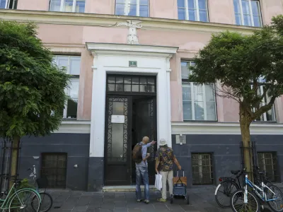 Za 65 otrok s posebnimi potrebami je Mestna občina Ljubljana organizirala posebne linijske prevoze, ki jih bo opravljal Ljubljanski potni&scaron;ki promet s podizvajalcem.
