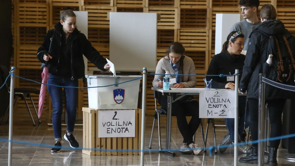 Neurejen plačni položaj sodnikov in njihove stavkovne aktivnosti vzbujajo resno skrb za nemoteno izvedbo evropskih volitev.

&nbsp;