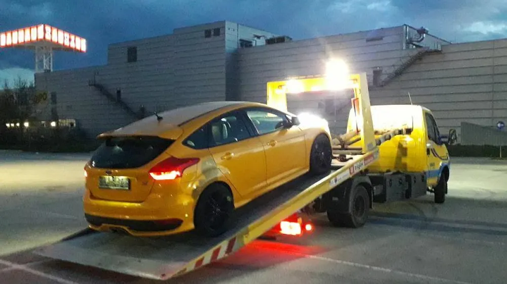 Predelane avtomobile lahko policisti izločijo iz prometa.&nbsp;
