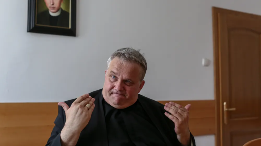 - 12.06.2019 - msgr. dr. Peter &Scaron;tumpf, murskosobo&scaron;ki &scaron;kof &ndash; &Scaron;kofija Murska Sobota //FOTO: Luka CjuhaOPOMBA: INTERVJU ZA OBJEKTIV 2019.