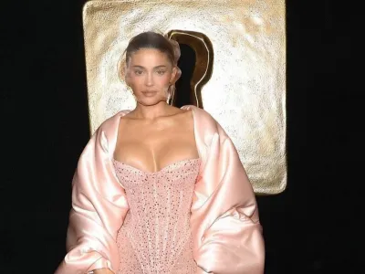 Kylie Jenner spet blesti.
