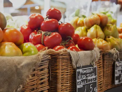 eataly, paradižniki v ko&scaron;arah