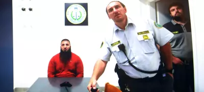 Poskus, da bi sojenje Mehmedu Mahmutoviću začeli prek videokonferenčne povezave iz zapora na Dobu, ni uspel. Foto: Tomaž Skale