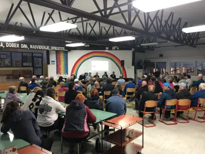 Krajanom Koro&scaron;ke Bele so predstavili načrt sanacije plazovitega območja.&nbsp;Foto: Eva Branc