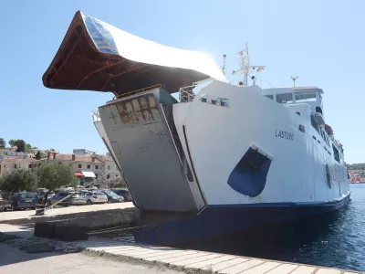 12.08.2024., Mali Losinj - U padu ulazne rampe trajekta&nbsp;Lastovo&nbsp;u trajektnom&nbsp;pristanistu u Malom Losinju trojica mornara Jadrolinije su poginula, a jedan je tesko ozlijedjen. Photo: Nel Pavletic/PIXSELL