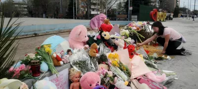 06, April, 2024, Bor - The citizens of Bor still light candles and bring flowers in front of the House of Culture in that town, saying goodbye to two-year-old Danka Ilic, who was killed 10 days ago, and whose body is still being searched for. Photo: M.M./ATAImages06, april, 2024, Bor - Gradjani Bora i dalje pale svece i donose cvece ispred Doma kulture u tom gradu, oprastajuci se od dvogodisnje Danke Ilic koja je ubijena pre 10 dana, a za cijim telom se i dalje traga. Photo: M.M./ATAImages Photo: M.M./ATA images/PIXSELL