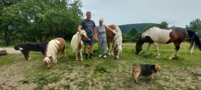 Domačini lepo sprejeli mestne srajce