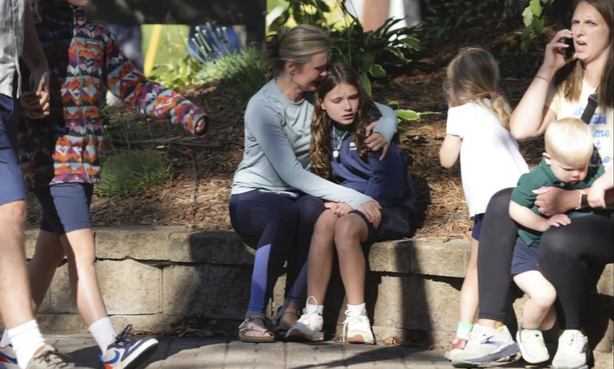 Streljanje na šoli v Minneapolisu, vsaj 20 ranjenih